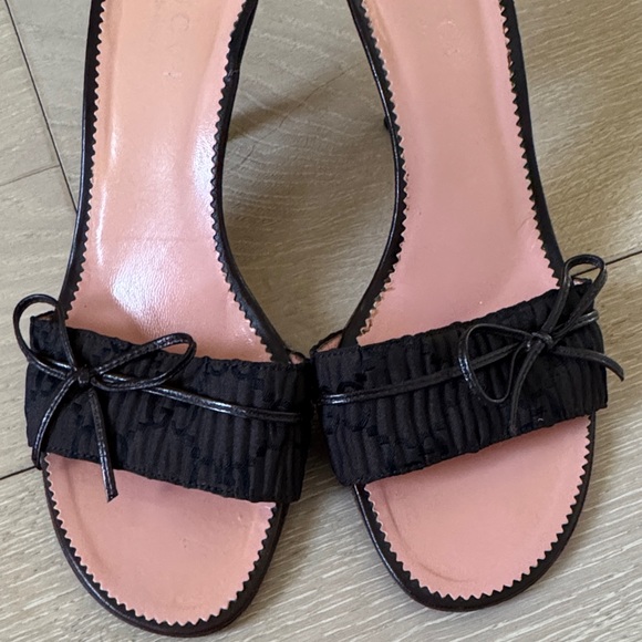 Gucci Brown Slide Sandals with Bow Detail - Picture 6 of 10